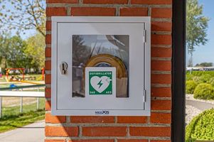 Defibrillator 